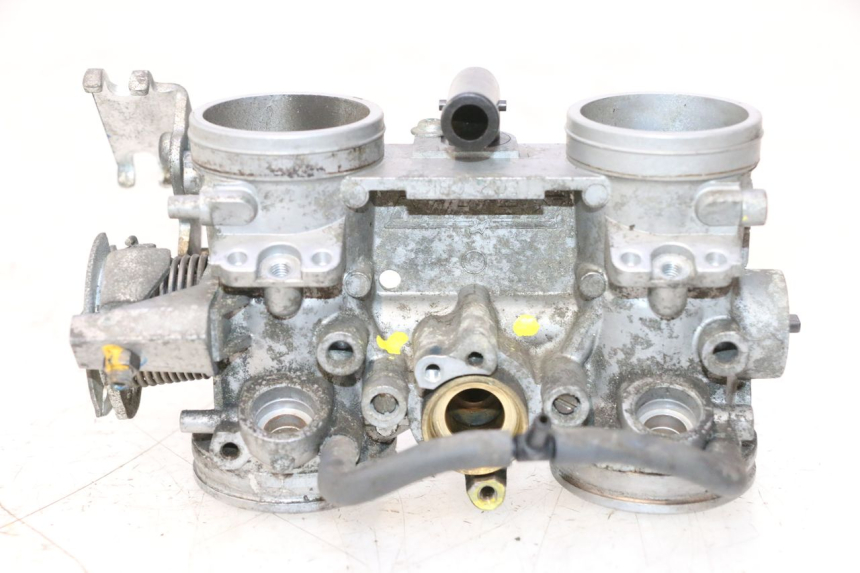 photo de INYECCION SUZUKI BURGMAN EXECUTIVE ABS 650 (2006 - 2012) - Detalles de los puntos de fijación
