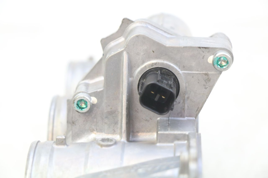 photo de INYECCIÓN HONDA CB R 1000 (2018 - 2023) - Zoom sobre los componentes