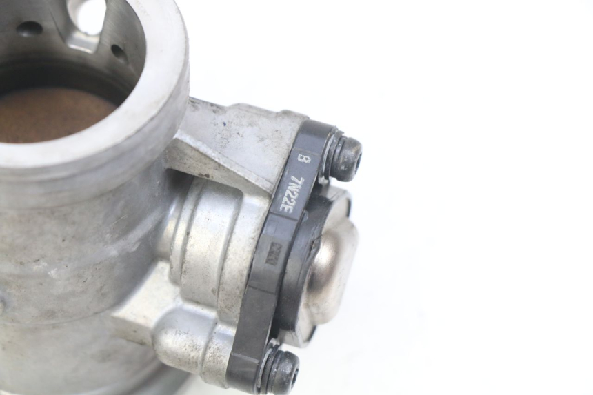 photo de INYECCIÓN HONDA CB R 1000 (2018 - 2023) - Zoom estado de uso