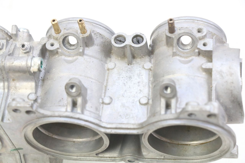 photo de INYECCIÓN HONDA CB R 1000 (2018 - 2023) - Marcados y referencias originales