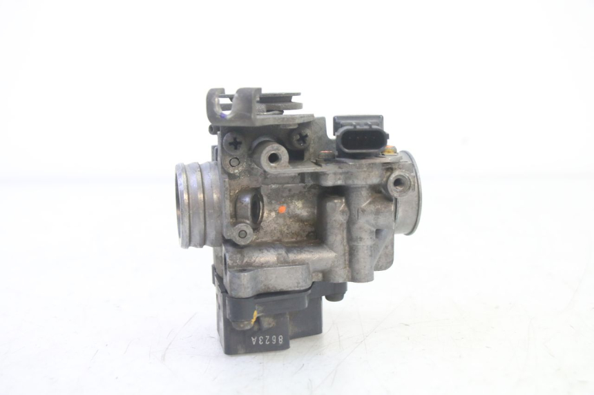 photo de INYECCION HONDA CBF 125 (2009 - 2015) - Primer plano técnico