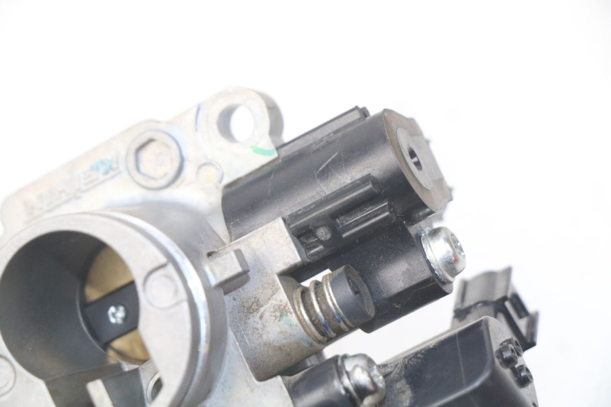 photo de INYECCION HONDA CRF CR-F 125 (2020 - 2021) - Primer plano técnico