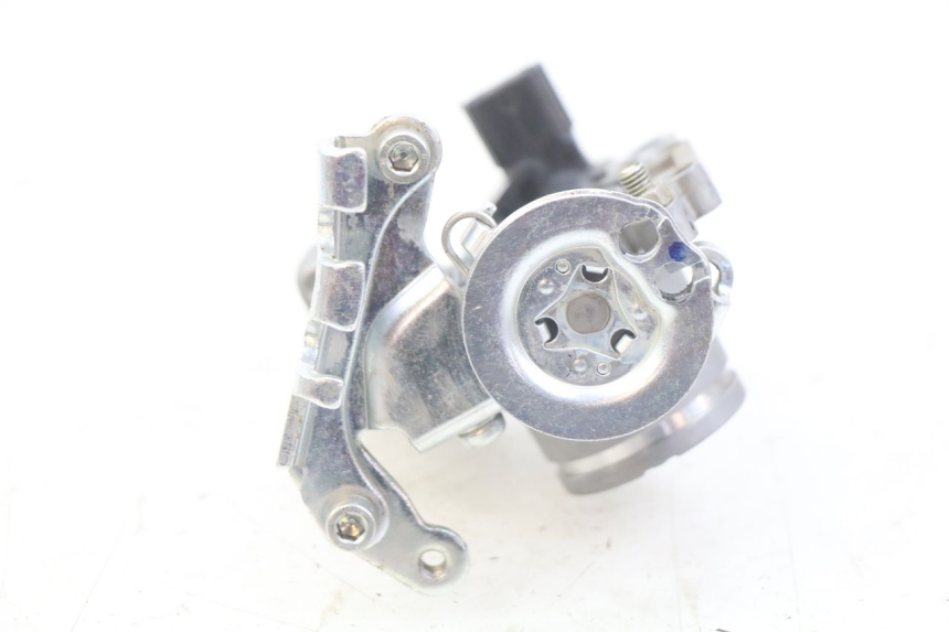 photo de INYECCIÓN HONDA CRF CR-F 125 (2022 - 2023) - Detalles de los puntos de fijación