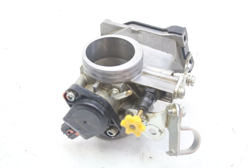 photo de INYECCIÓN HONDA CRF 250 (2010 - 2013) - Primer plano técnico