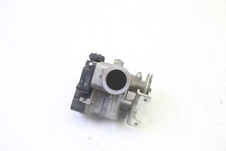photo de INYECCION YAMAHA CYGNUS X INJECTION 125 (2007 - 2013) - Primer plano técnico