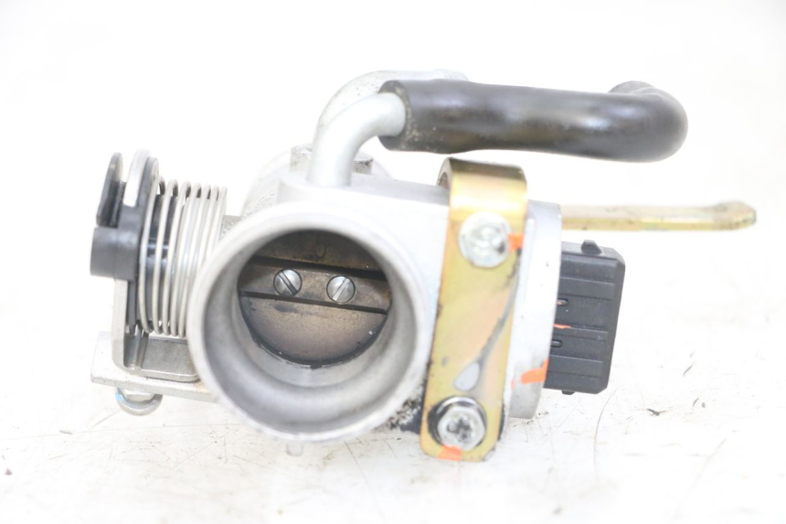 photo de INYECCION PEUGEOT ELYSTAR 125 (2002 - 2007) - Detalles de los puntos de fijación