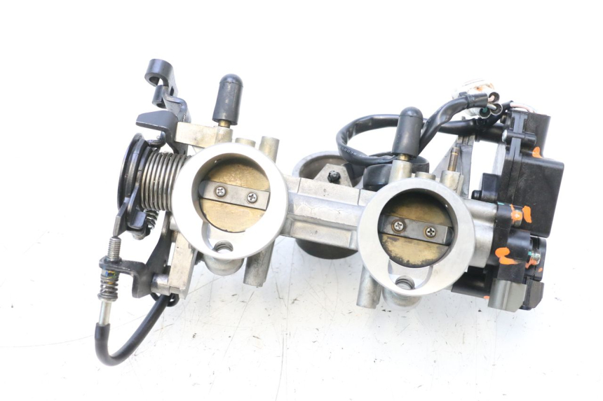 photo de INYECCION KAWASAKI ER-6 ER6 F ABS 650 (2012 - 2016) - Primer plano técnico
