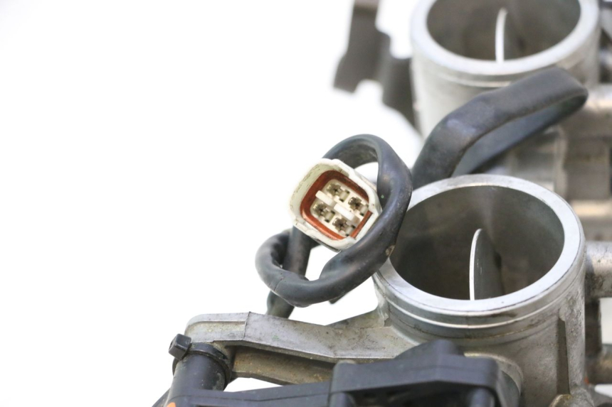 photo de INYECCION KAWASAKI ER-6 ER6 N 650 (2005 - 2009) - Detalles de los puntos de fijación