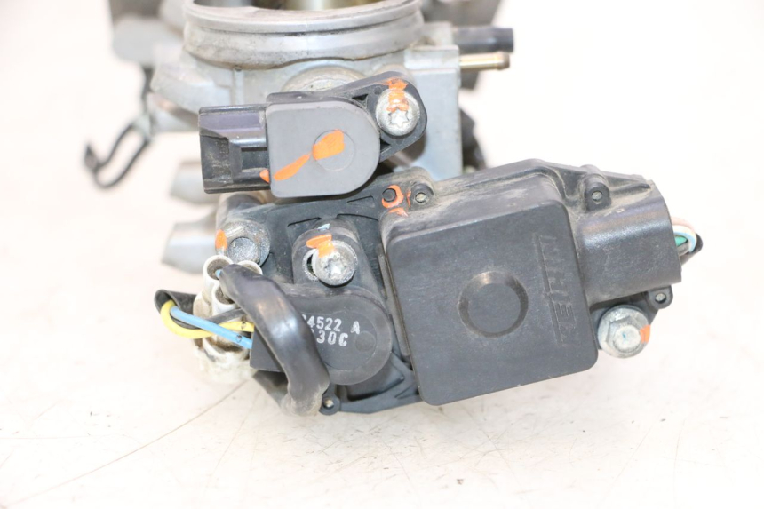 photo de INYECCION KAWASAKI ER-6 ER6 N 650 (2005 - 2009) - Detalles de los puntos de fijación