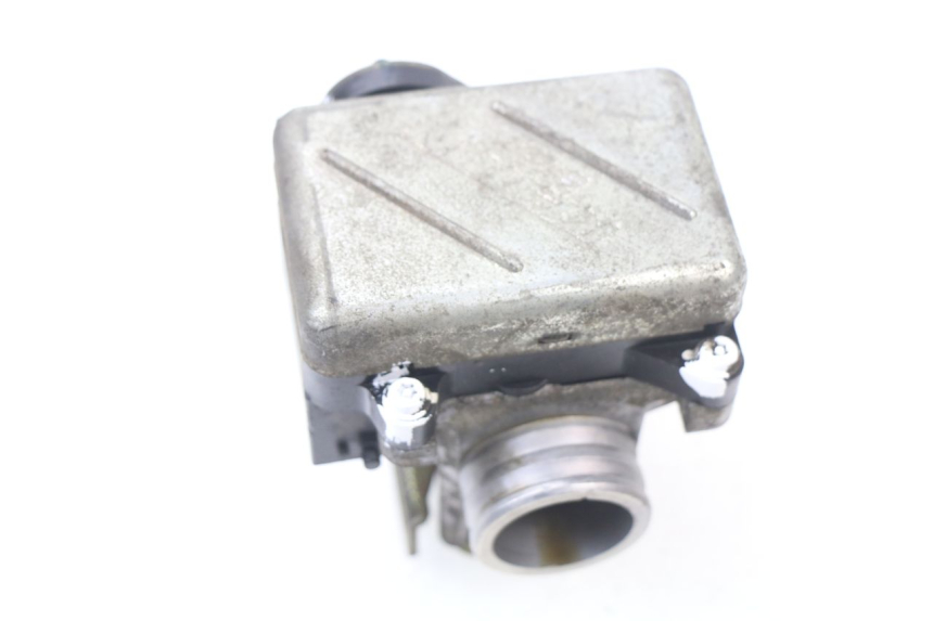 photo de INYECCION HONDA FES PANTHEON 125 (2003 - 2007) - Zoom sobre los componentes