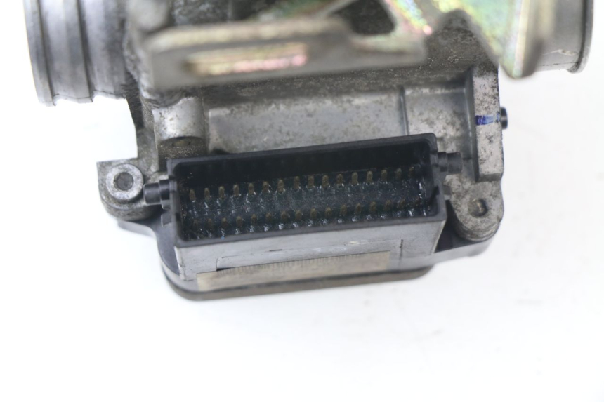 photo de INYECCION HONDA FES PANTHEON 125 (2003 - 2007) - Primer plano técnico