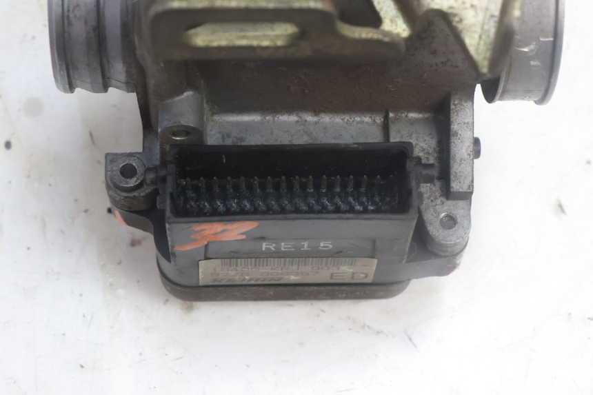 photo de INYECCION HONDA FES PANTHEON 125 (2003 - 2007) - Detalles de los puntos de fijación