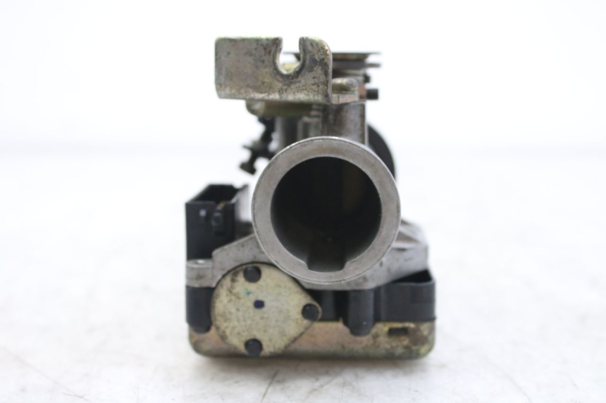 photo de INYECCIÓN HONDA FES S-WING SWING ABS 125 (2007 - 2015) - Detalles de los puntos de fijación