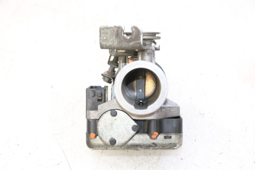 photo de INYECCIÓN HONDA FES S-WING SWING ABS 125 (2007 - 2015) - Otra perspectiva