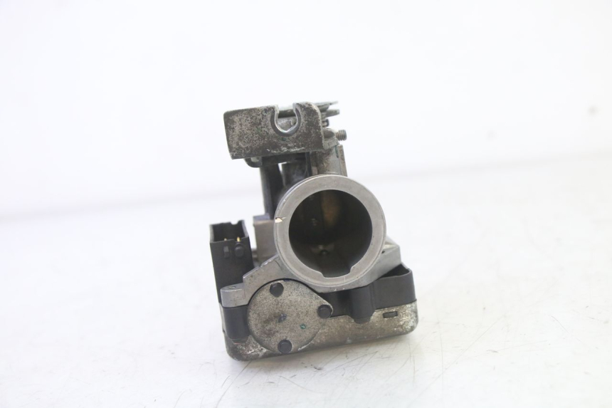 photo de INYECCIÓN HONDA FES S-WING SWING ABS 125 (2007 - 2015) - Primer plano técnico