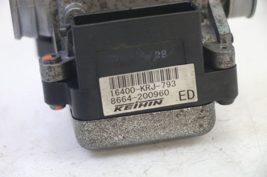 photo de INYECCIÓN HONDA FES S-WING SWING ABS 125 (2007 - 2015) - Otra perspectiva