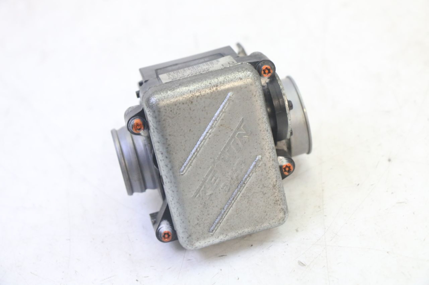 photo de INYECCIÓN HONDA FES S-WING SWING ABS 125 (2007 - 2015) - Estado de la superficie y material