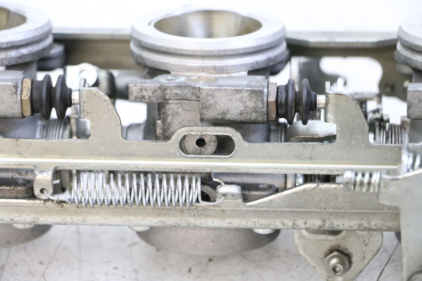 photo de INYECCIÓN YAMAHA FJR ABS 1300 (2006 - 2012) - Detalle de la pieza