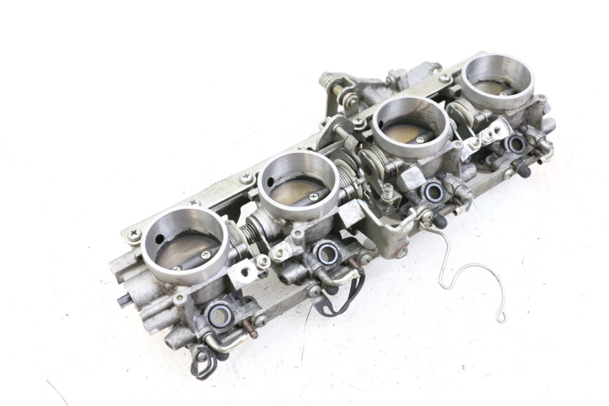 photo de INYECCIÓN YAMAHA FJR ABS 1300 (2006 - 2012) - Zoom sobre los componentes