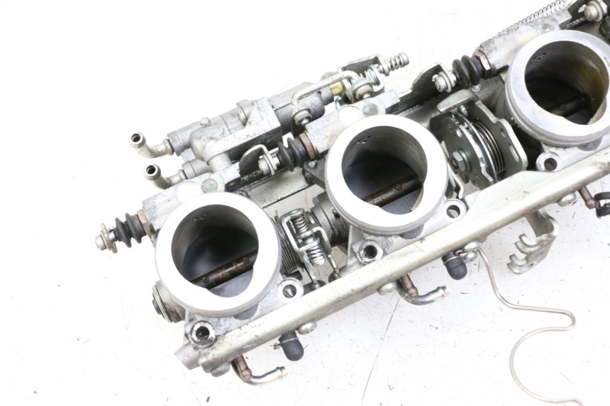 photo de INYECCIÓN YAMAHA FJR ABS 1300 (2006 - 2012) - Detalles de los puntos de fijación