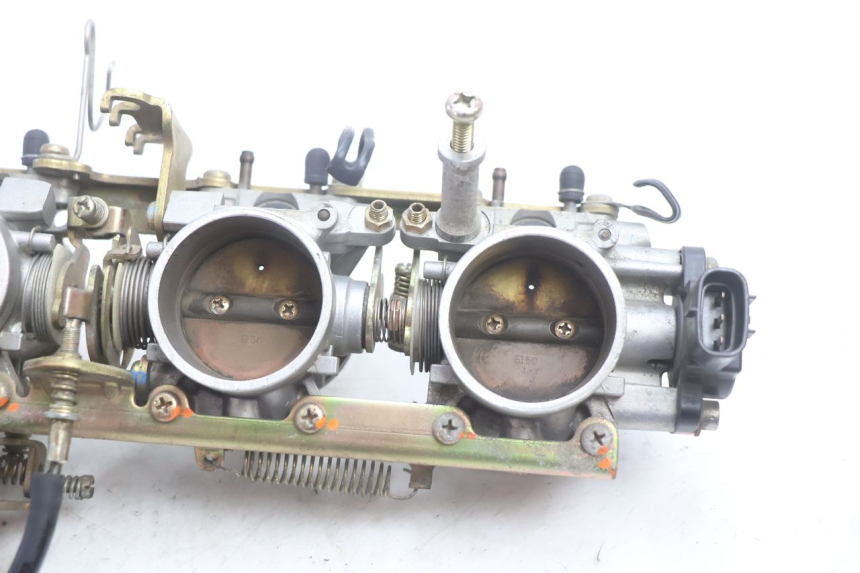 photo de INYECCION YAMAHA FJR 1300 (2001 - 2005) - Zoom estado de uso