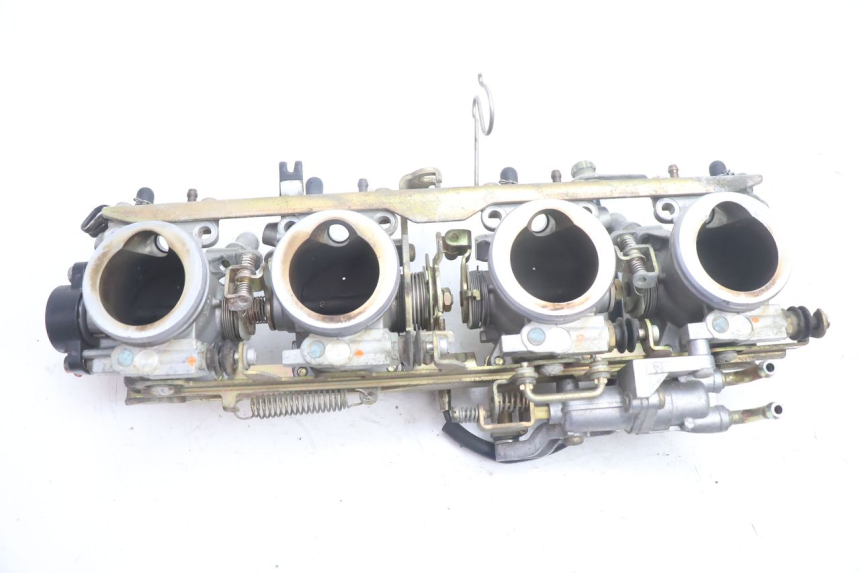 photo de INYECCION YAMAHA FJR 1300 (2001 - 2005) - Detalles de los puntos de fijación