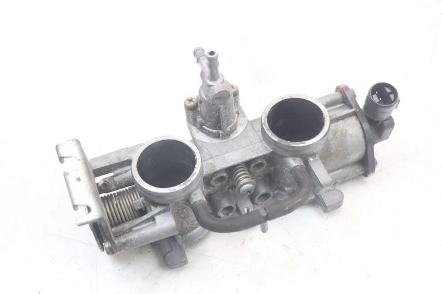 photo de INYECCION HONDA FJS SILVERWING SILVER WING 600 (2001 - 2010) - Primer plano técnico