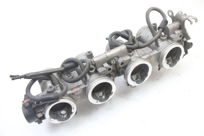 photo de INYECCION YAMAHA FZ6 FAZER S2 600 (2007 - 2011) - Otra perspectiva