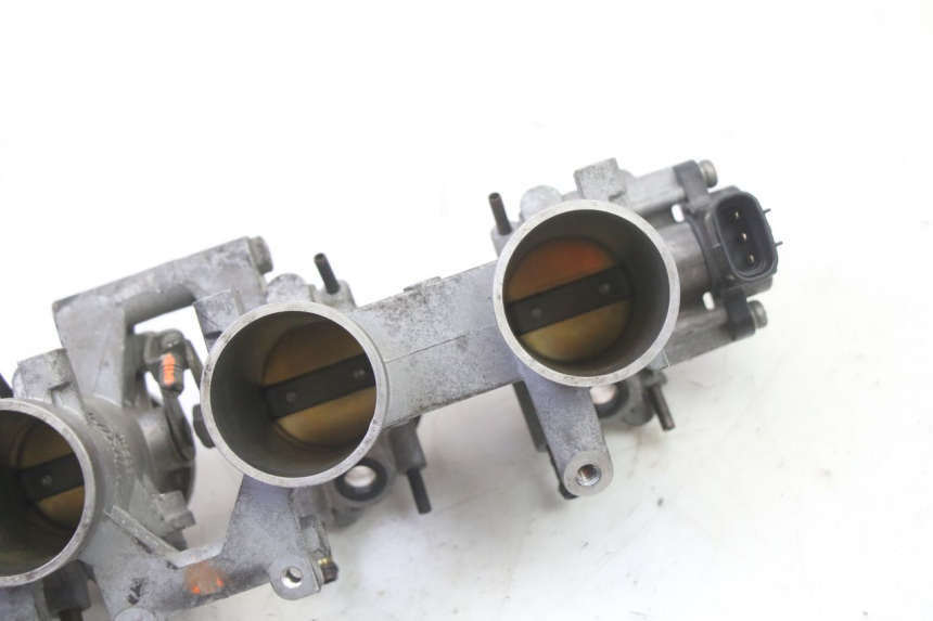 photo de INYECCION YAMAHA FZ6 FAZER S2 600 (2007 - 2011) - Zoom estado de uso