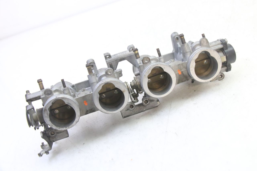 photo de INYECCION YAMAHA FZ6 FAZER S2 600 (2007 - 2011) - Vista general del producto