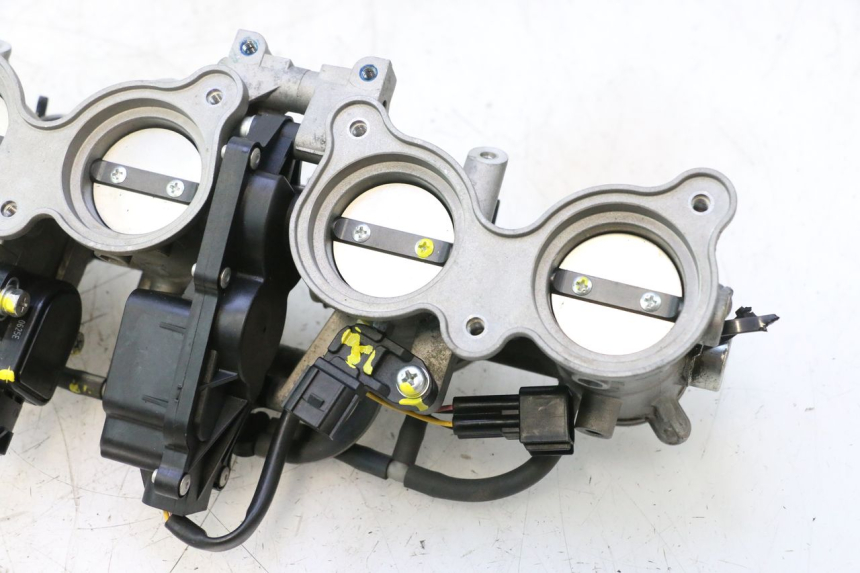 photo de INYECCION YAMAHA FZ8 800 (2010 - 2016) - Zoom estado de uso