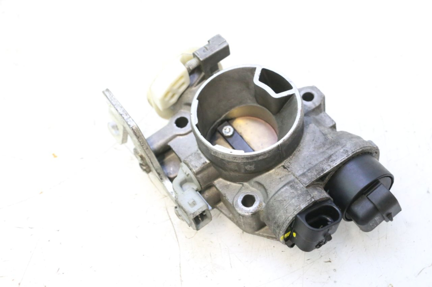 photo de INYECCION GILERA GP 800 (2007 - 2013) - Detalles de los puntos de fijación