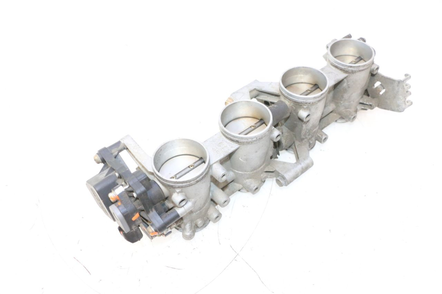photo de INYECCION SUZUKI GSR 600 (2005 - 2012) - Primer plano técnico