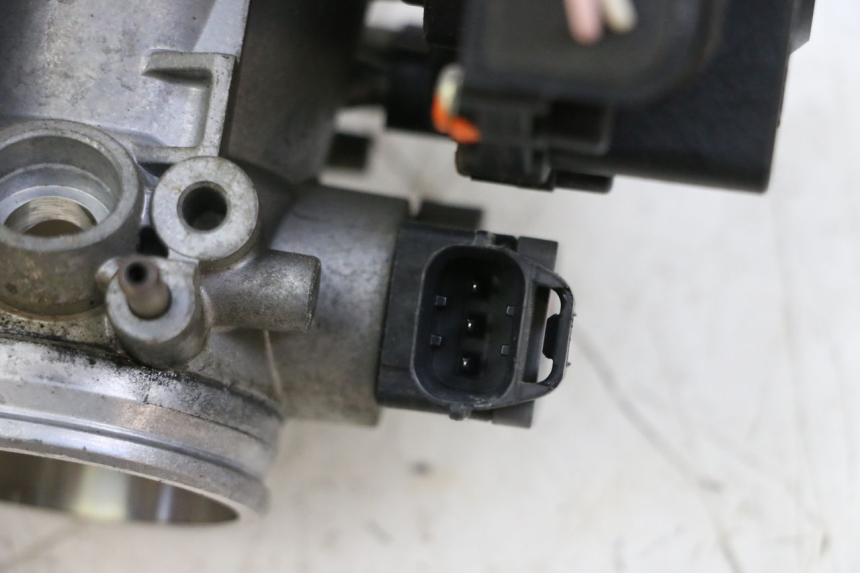 photo de INYECCION SUZUKI GSXR GSX-R 1000 (2003 - 2004) - Primer plano técnico