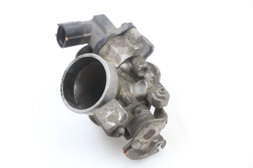 photo de INYECCIÓN PEUGEOT KISBEE 4T 50 (2018 - 2022) - Detalle de la pieza