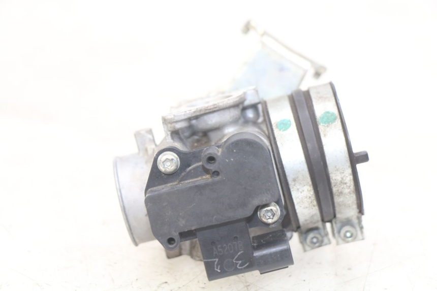 photo de INYECCIÓN YAMAHA MT ABS 125 (2014 - 2018) - Estado de la superficie y material