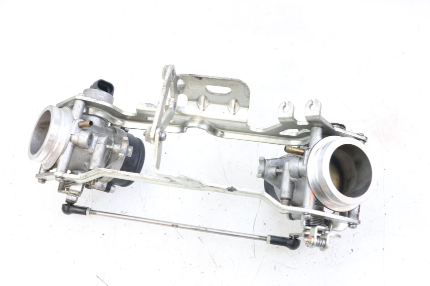 photo de INYECCION MOTO GUZZI NORGE 8V GT 1200 (2011 - 2016) - Primer plano técnico