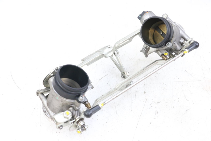 photo de INYECCION MOTO GUZZI NORGE 8V GT 1200 (2011 - 2016) - Estado de la superficie y material