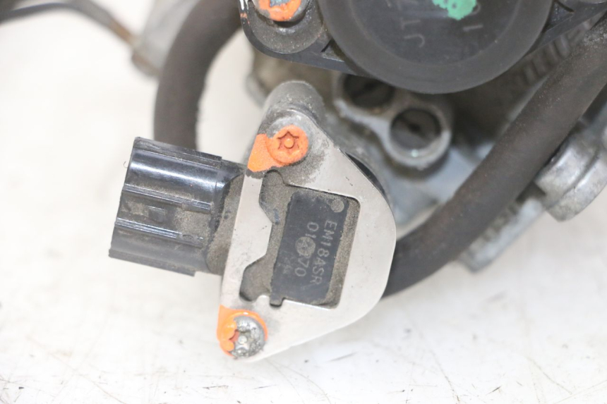 photo de INYECCION HONDA NTV DEAUVILLE ABS 700 (2007 - 2016) - Primer plano técnico