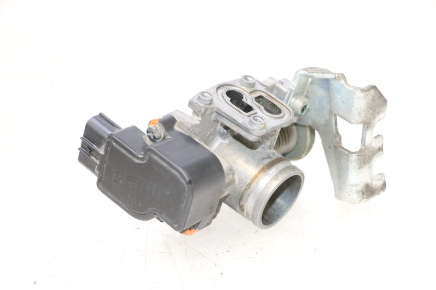 photo de INYECCION HONDA PCX (JF57/JF64) 125 (2014 - 2018) - Detalles de los puntos de fijación