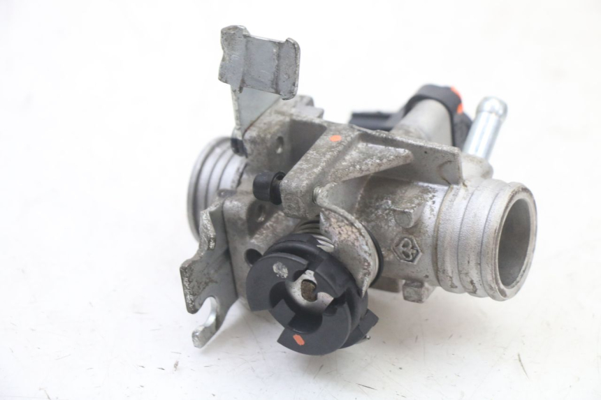 photo de INYECCIÓN PIAGGIO ZIP 4T 50 (2018 - 2020) - Primer plano técnico