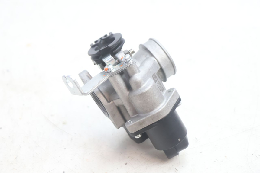 photo de INYECCION JM MOTORS R-MAX TECH 50 (2024 - 2026) - Detalle de la pieza