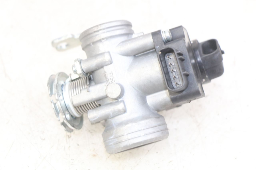 photo de INYECCION TNT MOTOR ROMA 10' 4T 50 (2019 - 2022) - Zoom estado de uso