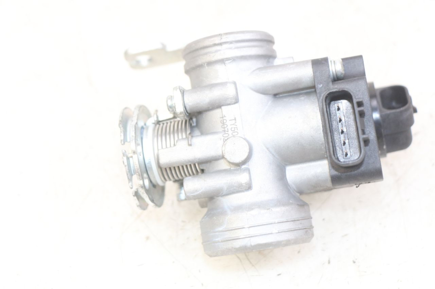 photo de INYECCION TNT MOTOR ROMA 10' 4T 50 (2019 - 2022) - Estado de la superficie y material