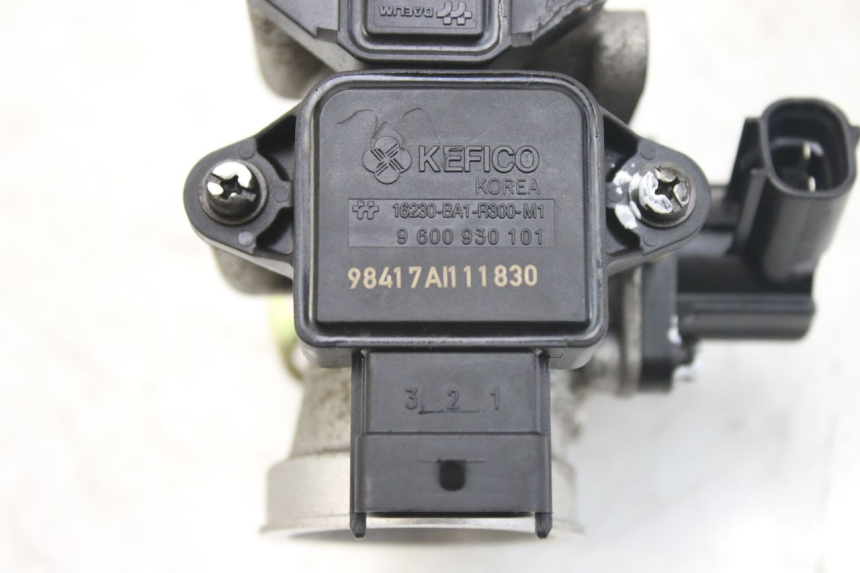 photo de INYECCIÓN DAELIM S2 FI 125 (2008 - 2017) - Primer plano técnico