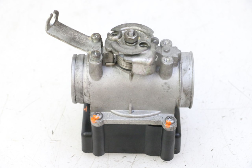 photo de INYECCION PEUGEOT SATELIS 125 (2013 - 2018) - Zoom sobre los componentes