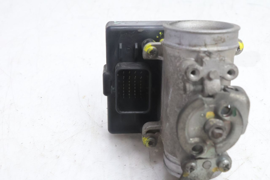 photo de INYECCION PEUGEOT SATELIS 125 (2013 - 2018) - Primer plano técnico