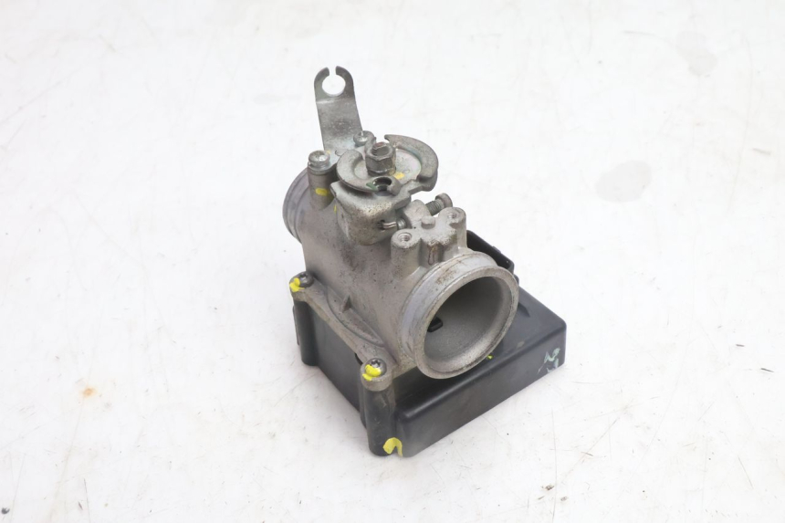 photo de INYECCION PEUGEOT SATELIS 125 (2013 - 2018) - Estado de la superficie y material