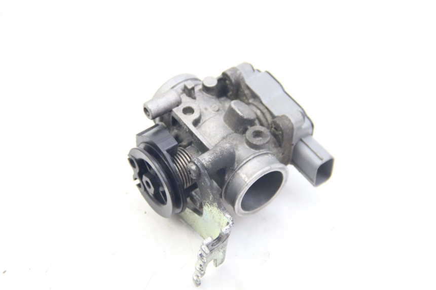 photo de INYECCIÓN SUZUKI SIXTEEN 125 (2008 - 2010) - Detalle de la pieza