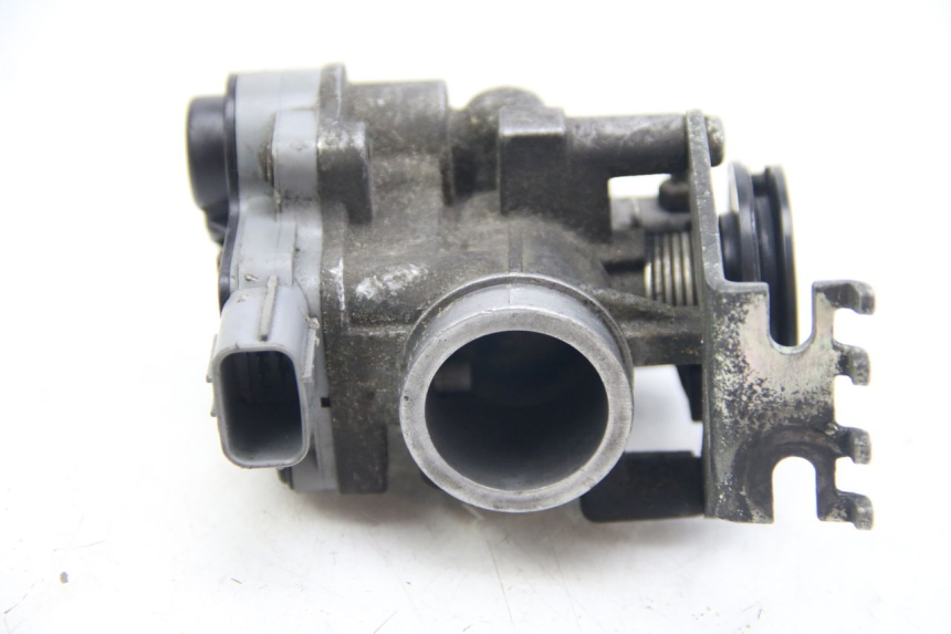 photo de INYECCIÓN SUZUKI SIXTEEN 125 (2008 - 2010) - Primer plano técnico